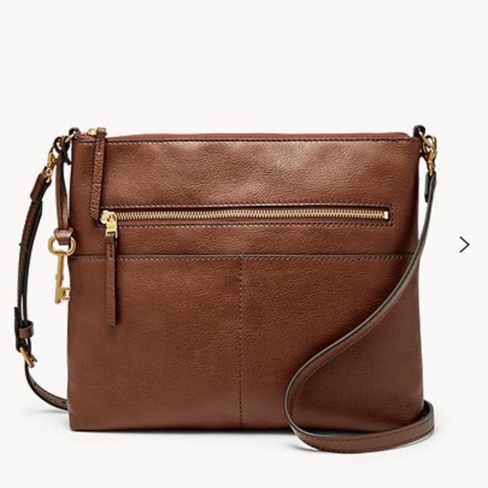 ✨ BRAND NEW Fossil Fiona Crossbody ✨
